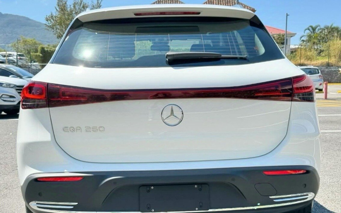 Mercedes-Benz EQA 2023